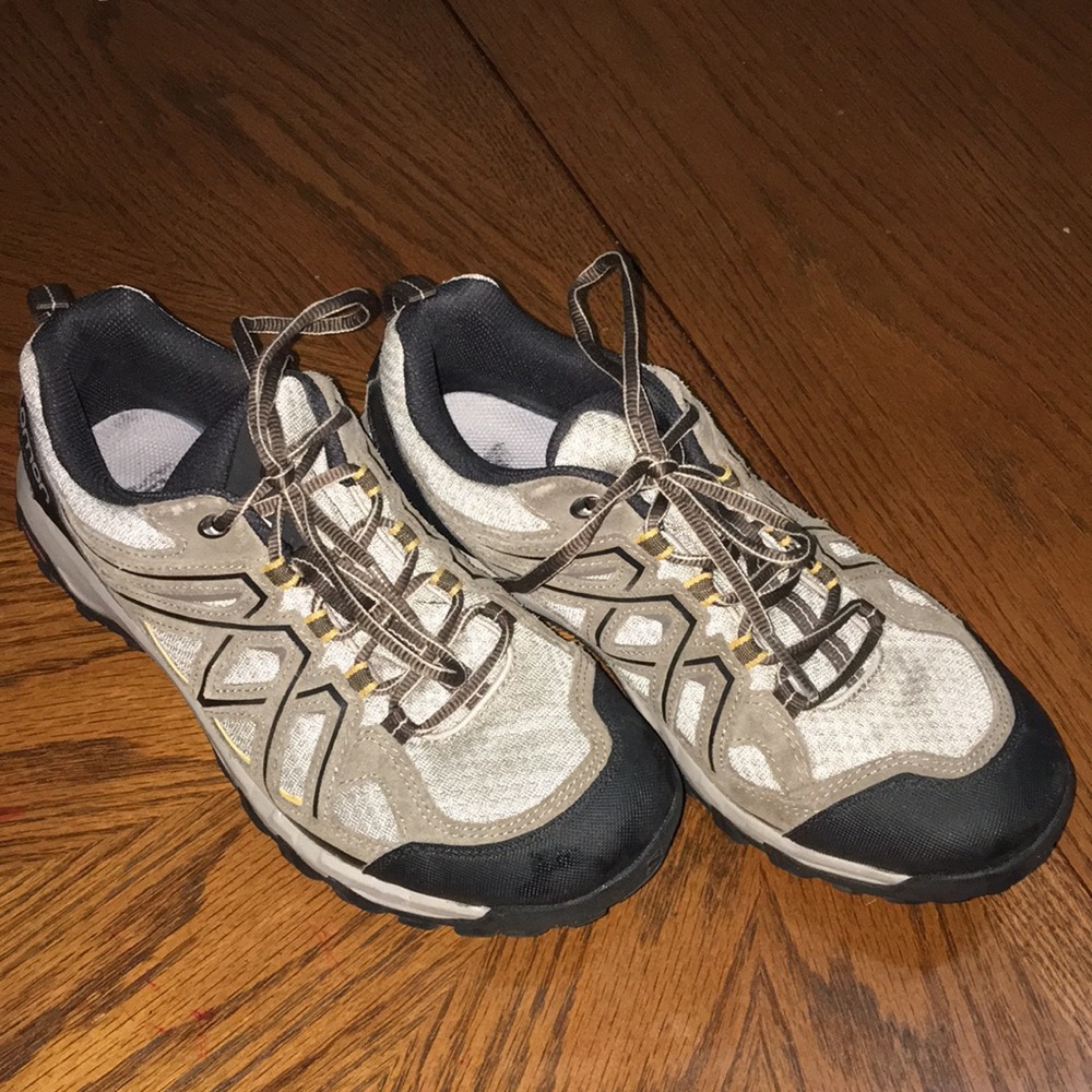 Salomon contagrip (EVASION 2 AERO ) size 9.5